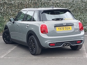 Used MINI Hatch 2019 for sale - 75463352: Photo