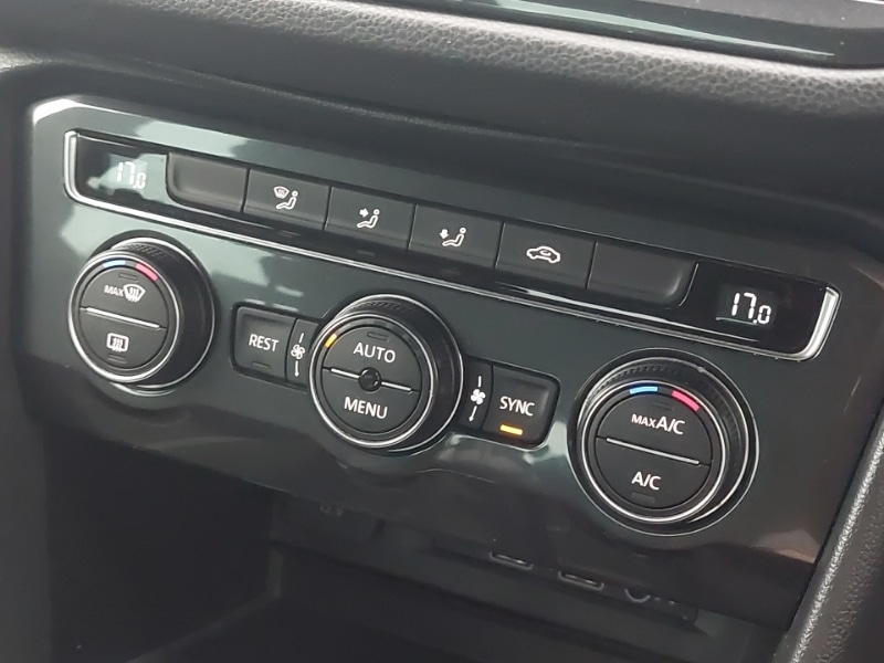 Used Volkswagen Tiguan 2018 for sale - 76493170: Photo 16