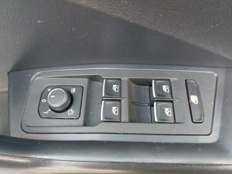 Used Volkswagen T-Roc 2019 for sale - 77495530: Photo 12