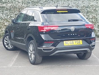 Used Volkswagen T-Roc 2019 for sale - 75686980: Photo