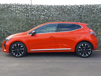 Used Renault Clio 2024 for sale - 77793158: Photo