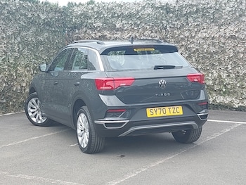 Used Volkswagen T-Roc 2021 for sale - 79525632: Photo