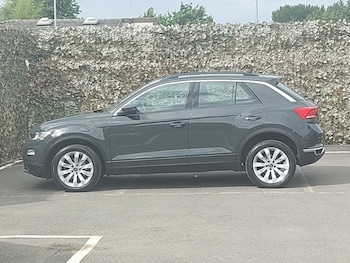 Used Volkswagen T-Roc 2021 for sale - 79525632: Photo