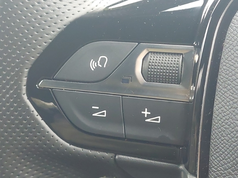 Used Peugeot 2008 2022 for sale - 76800252: Photo 14