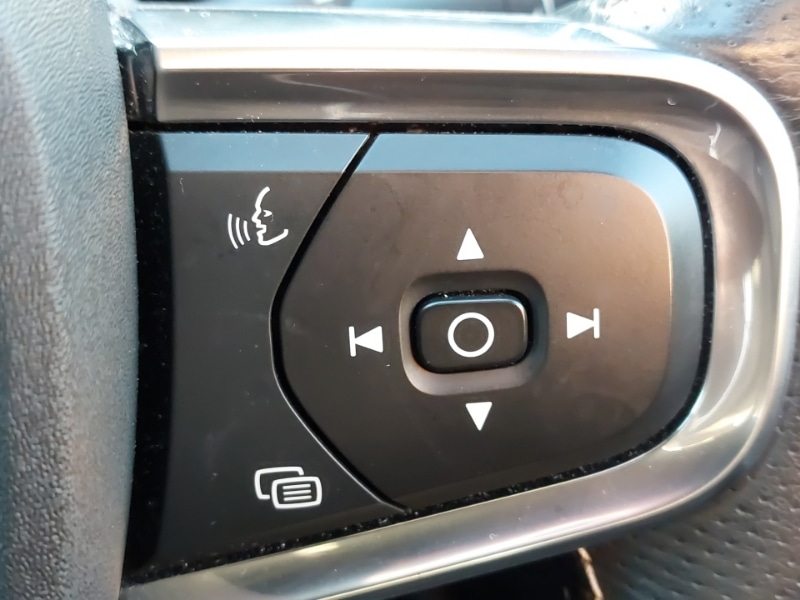 Used Volvo XC40 2021 for sale - 77126224: Photo 14