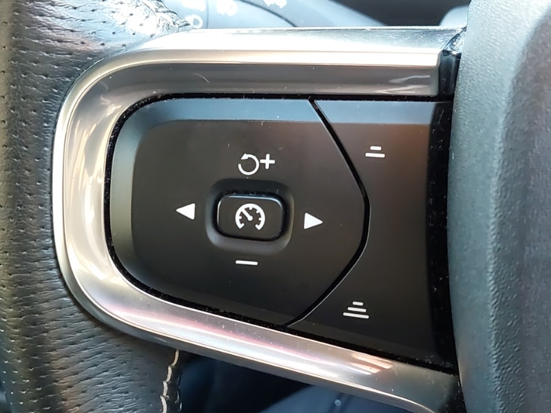 Used Volvo XC40 2021 for sale - 77126224: Photo 15