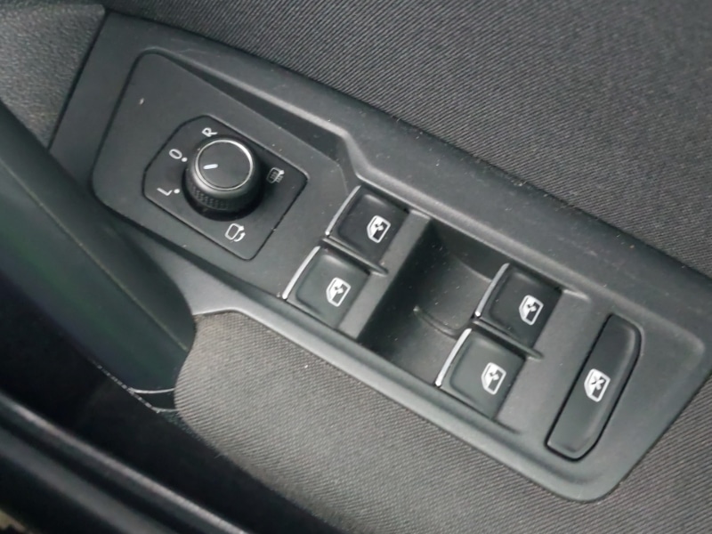 Used Volkswagen Tiguan 2018 for sale - 76970219: Photo 12