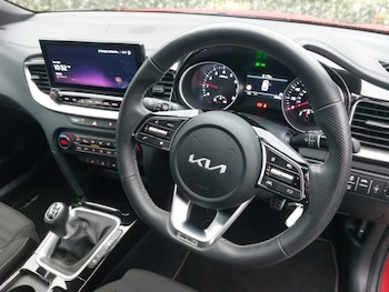 Used Kia Ceed 2025 for sale - 76537337: Photo