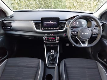 Used Kia Stonic 2025 for sale - 77049467: Photo