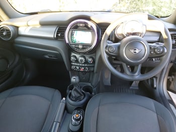 Used MINI Convertible 2019 for sale - 77126223: Photo