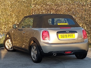 Used MINI Convertible 2019 for sale - 77126223: Photo