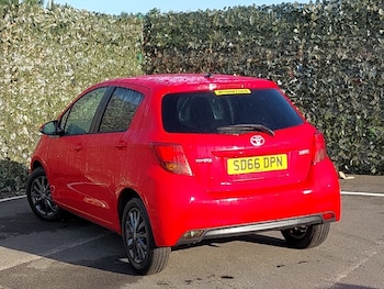 Used Toyota Yaris 2016 for sale - 76221332: Photo