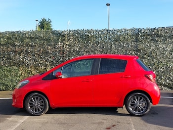 Used Toyota Yaris 2016 for sale - 76221332: Photo