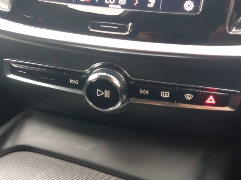 Used Volvo V60 2023 for sale - 76478567: Photo 16