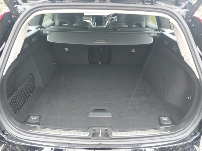 Used Volvo V60 2023 for sale - 76478567: Photo 8