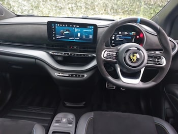 Used Abarth 500 2024 for sale - 76498289: Photo