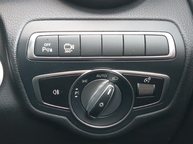 Used Mercedes-Benz GLC 2019 for sale - 77790588: Photo 14