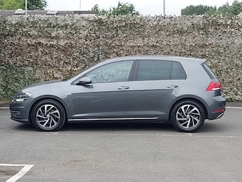Used Volkswagen Golf 2019 for sale - 79406743: Photo