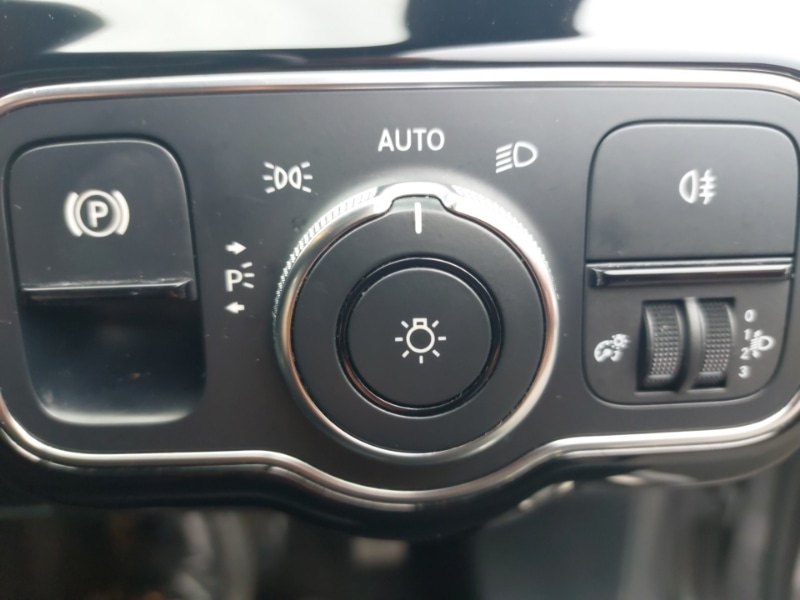 Used Mercedes-Benz A-Class 2019 for sale - 76465294: Photo 11