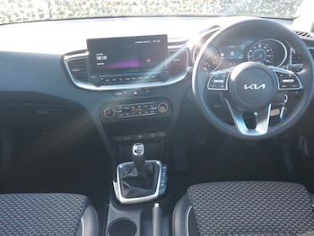 Used Kia XCeed 2025 for sale - 78704168: Photo