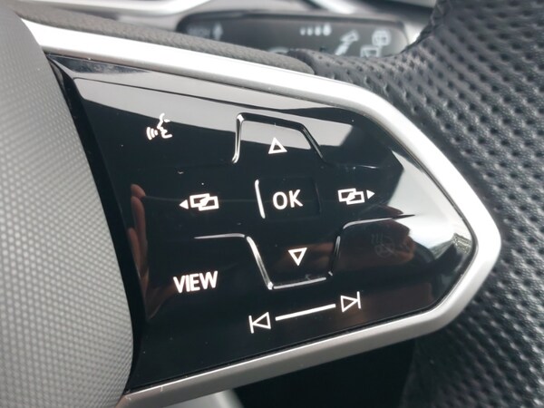 Used Volkswagen T-Roc 2022 for sale - 75963852: Photo 14