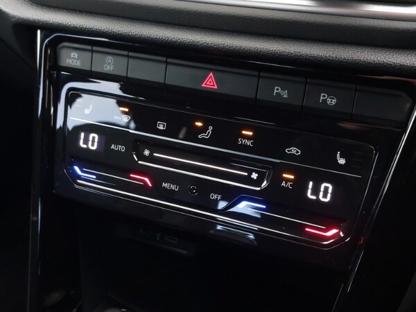 Used Volkswagen T-Roc 2022 for sale - 75963852: Photo 17
