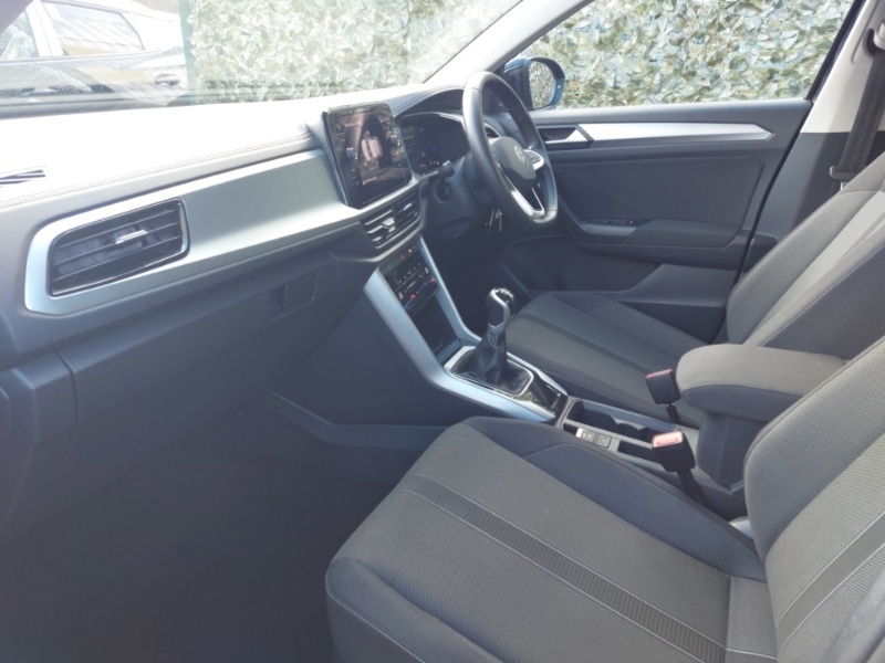 Used Volkswagen T-Roc 2023 for sale - 77816358: Photo 5