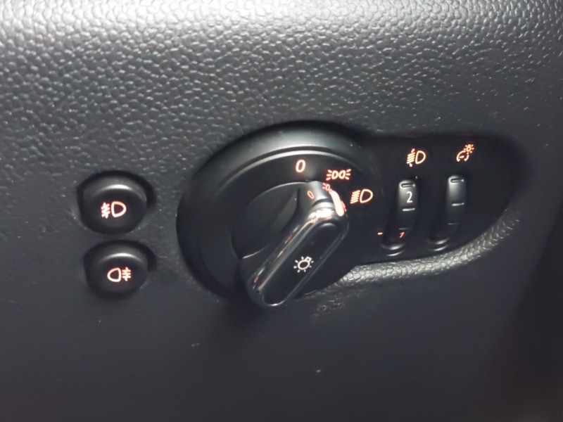 Used MINI Convertible 2018 for sale - 76880050: Photo 13