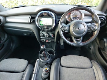 Used MINI Convertible 2018 for sale - 76880050: Photo