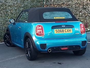 Used MINI Convertible 2018 for sale - 76880050: Photo