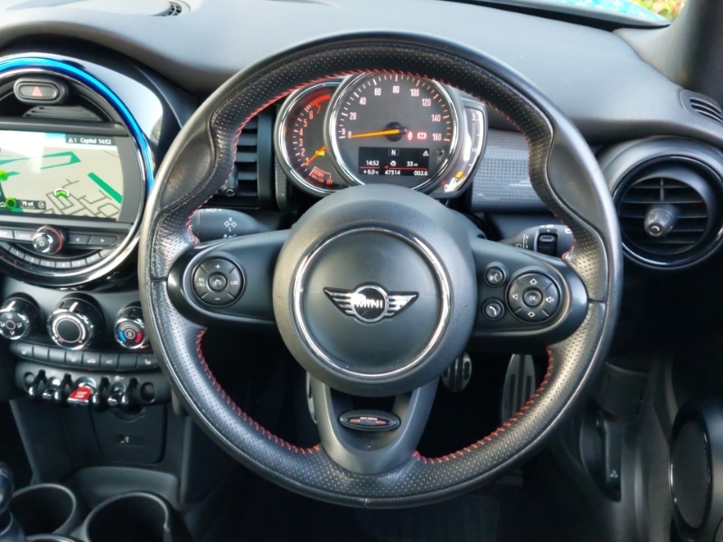 Used MINI Convertible 2018 for sale - 76880050: Photo 7