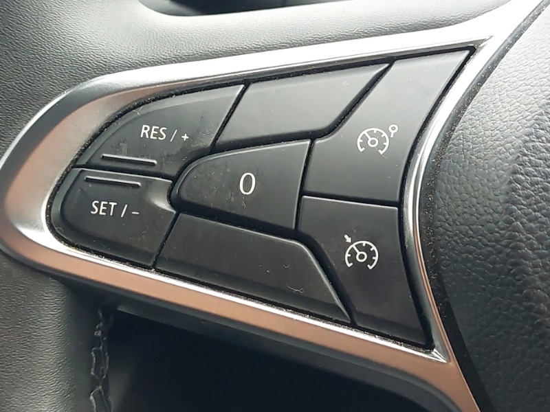 Used Renault Captur 2022 for sale - 76834577: Photo 17