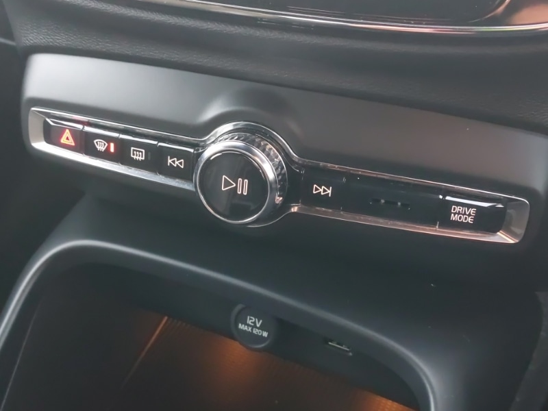 Used Volvo XC40 2021 for sale - 77085750: Photo 17