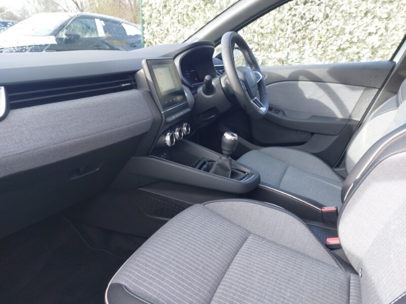 Used Renault Clio 2025 for sale - 77947727: Photo 5