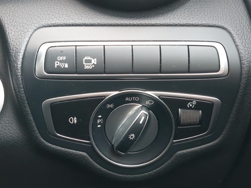 Used Mercedes-Benz GLC 2019 for sale - 77751756: Photo 14