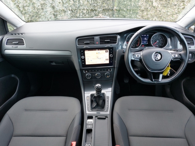 Used Volkswagen Golf 2019 for sale - 77837663: Photo 2