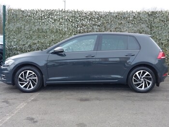 Used Volkswagen Golf 2019 for sale - 77837663: Photo