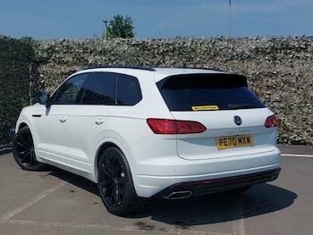 Used Volkswagen Touareg 2020 for sale - 79201047: Photo