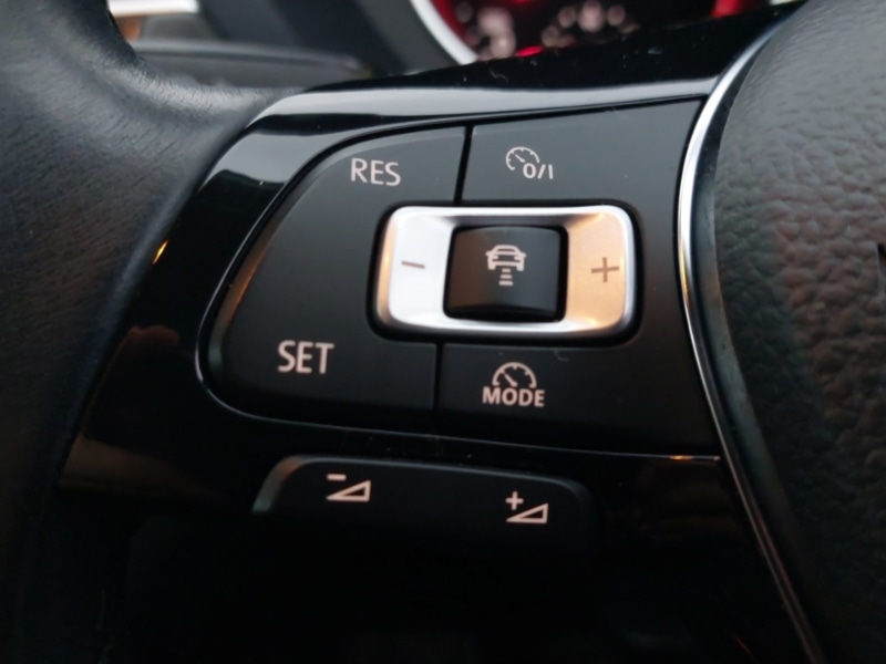 Used Volkswagen Tiguan 2018 for sale - 77777287: Photo 15