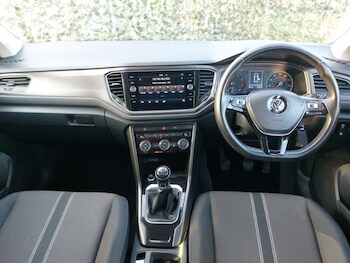 Used Volkswagen T-Roc 2019 for sale - 77343321: Photo