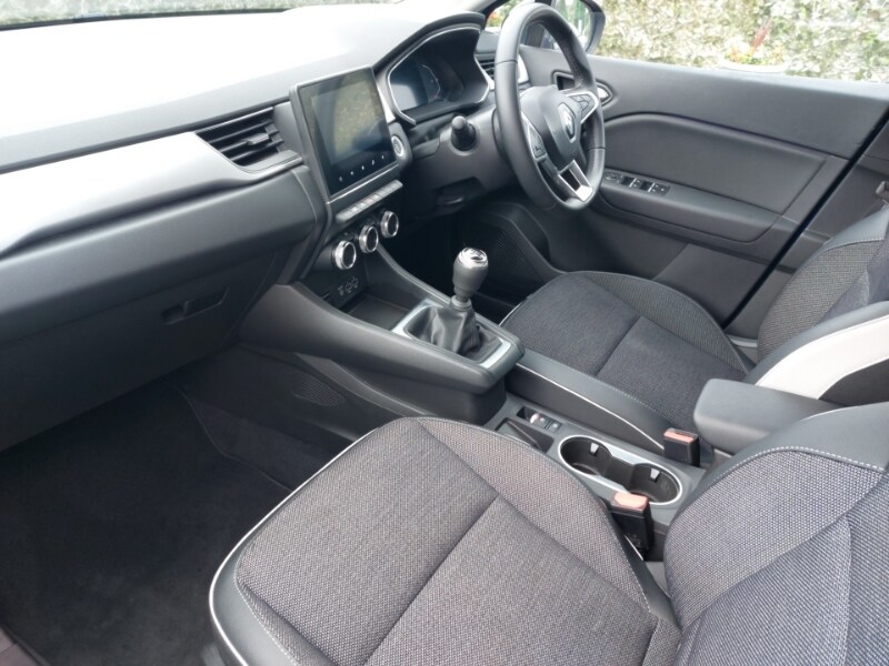Used Renault Captur 2022 for sale - 76103353: Photo 5