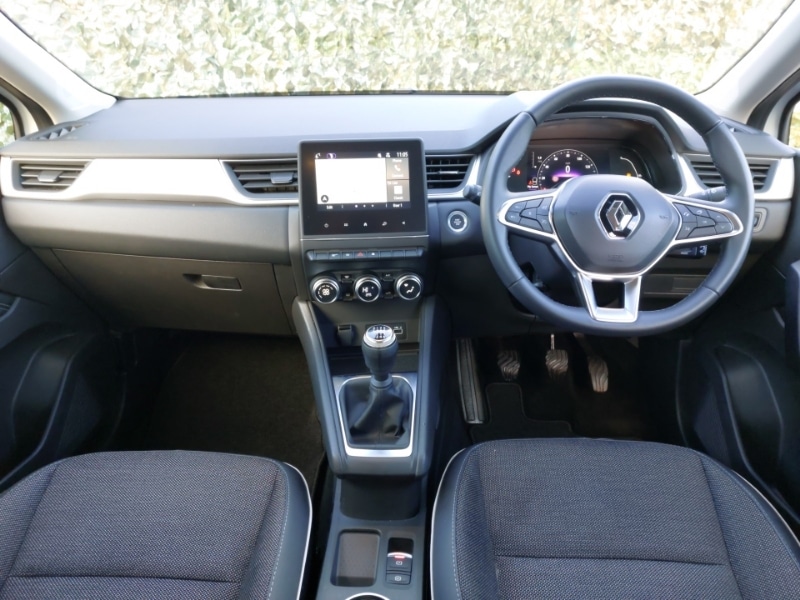 Used Renault Captur 2024 for sale - 77142065: Photo 2