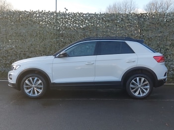 Used Volkswagen T-Roc 2019 for sale - 77130233: Photo