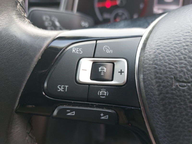 Used Volkswagen T-Roc 2019 for sale - 77126218: Photo 14