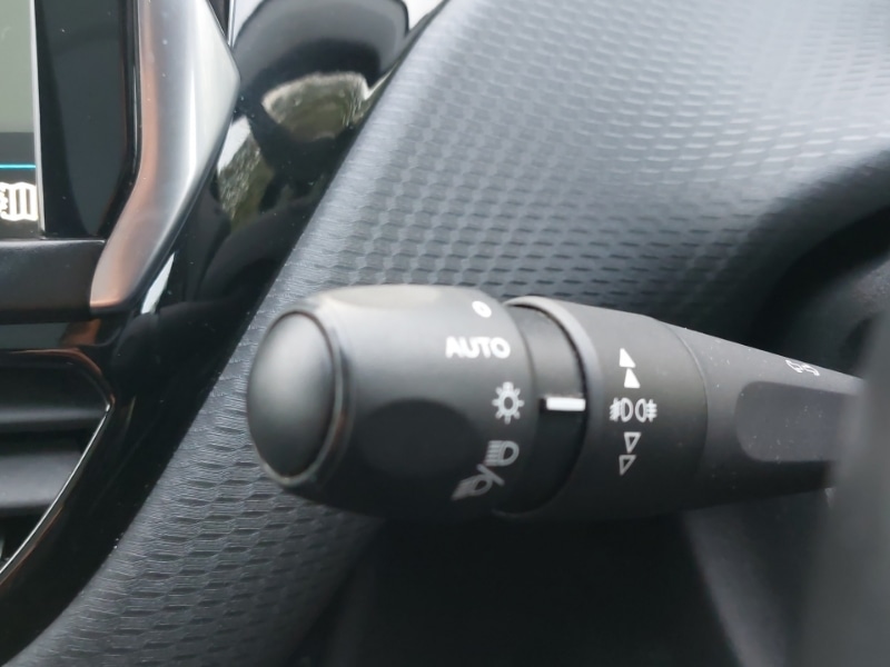 Used Peugeot 2008 2019 for sale - 77062429: Photo 13