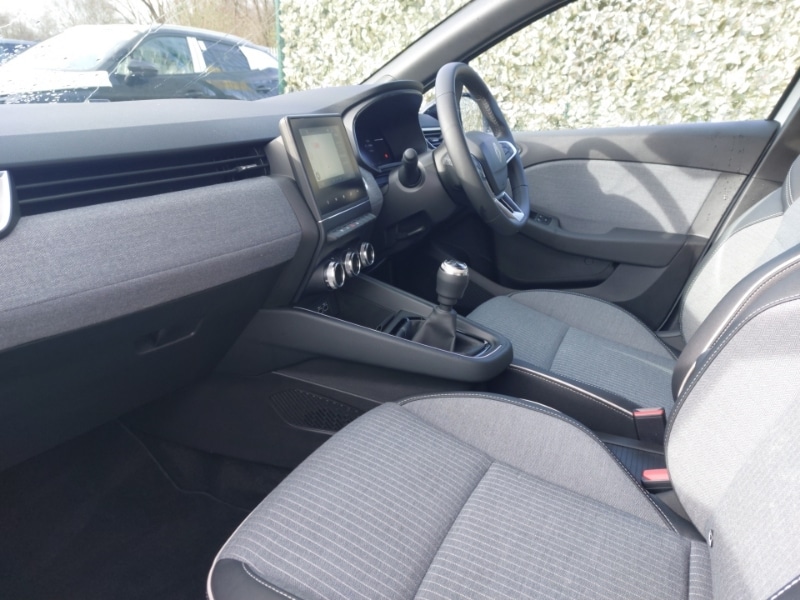 Used Renault Clio 2025 for sale - 77907949: Photo 5