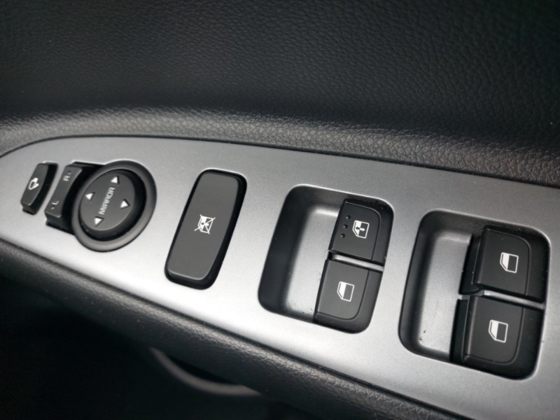 Used Kia Stonic 2023 for sale - 77329931: Photo 16