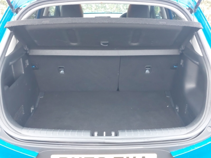 Used Kia Stonic 2023 for sale - 77329931: Photo 8