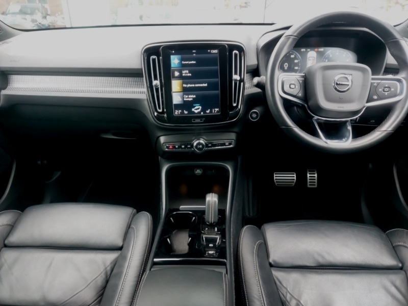 Used Volvo XC40 2021 for sale - 76343649: Photo 2