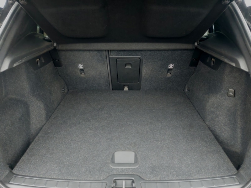 Used Volvo XC40 2021 for sale - 76343649: Photo 8